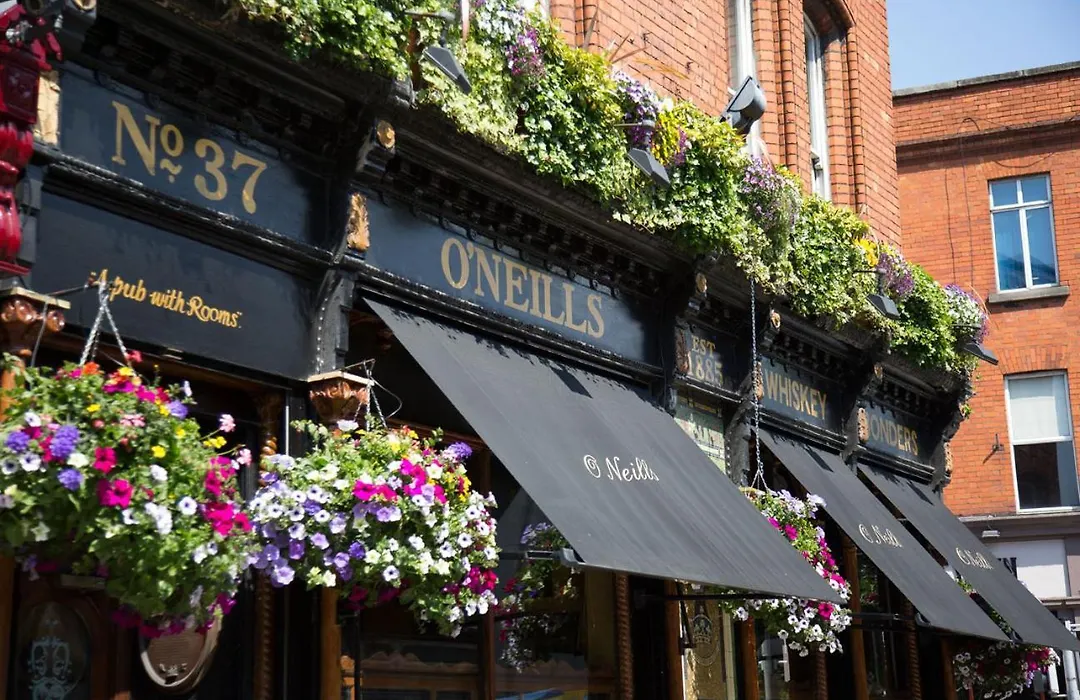 O'Neills Victorian Pub & Townhouse-1
